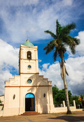 Fototapeta na wymiar Kirchplatz Vinales Kuba