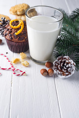 Obraz na płótnie Canvas Cookie with milk and christmas tree