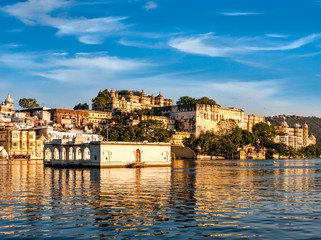 Udaipur City Palace, Pichola lake, India.
