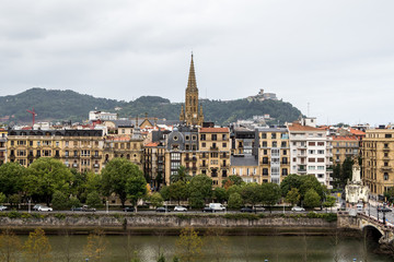 Fototapeta na wymiar Spanien - Baskenland - Donostia - San Sebastian - Marina Cristina Zubia