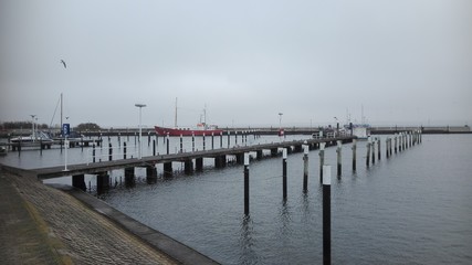 Fototapeta na wymiar Hafen Strande
