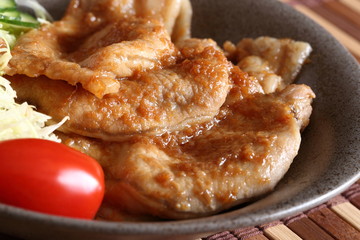 豚肉の生姜焼き　Sauteed pork with ginger sauce