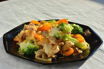 turkey with pepper and broccoli