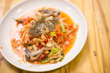 crab in papaya salad spicy