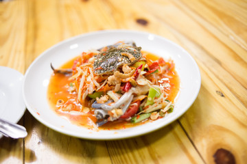 crab in papaya salad spicy