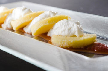 Polenta al limon con brandada de bacalao