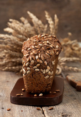 bread with seeds