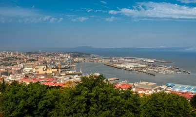 Fototapeta na wymiar The city of Vigo. View from the observation deck. Landscape of Galicia. Spain.