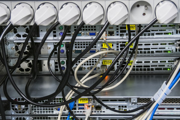 Server cable electro