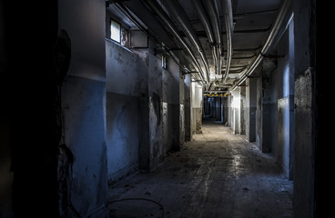 Fototapeta na wymiar I sotterranei dell'ospedale abbandonato.