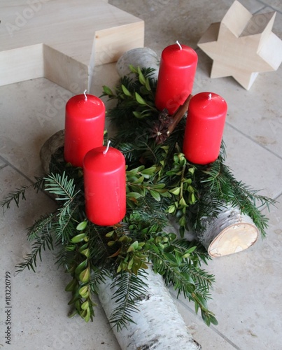 Selbstgemachte Weihnachtsdeko Mit Naturmaterial Stockfotos