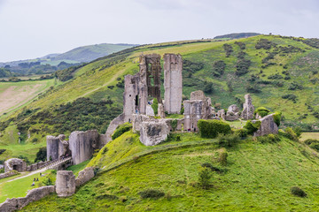 Fototapeta na wymiar Corfe castle ruins