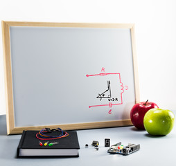 Whiteboard for school education of digital circuit design - 183233555
