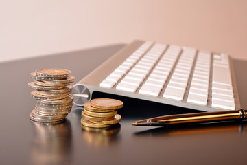 Geld, Münzen, Business, Risiko, Wirtschaft, Tastatur, Computer, Finanzen, Kalkulation,...