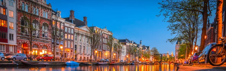 Gordijnen Nacht in Amsterdam, Nederland. © Olena Zn