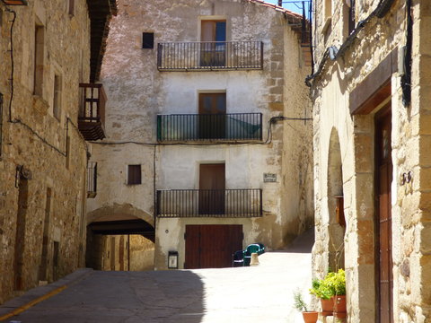 Puertomingalvo. Pueblo en Parque Cultural del Maestrazgo en la comarca de Gúdar-Javalambre, en la provincia de Teruel en Aragón, España