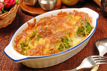 Broccoli gratin with melted cheese