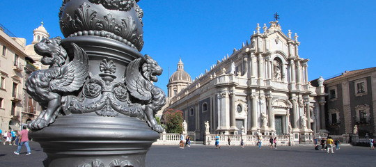 Fototapeta na wymiar Catane (Sicile - Italie) / Piazza del Duomo