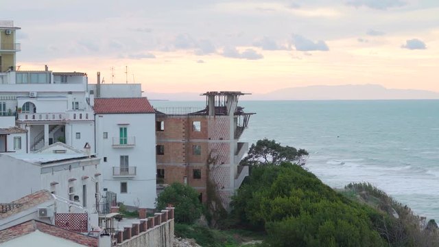 15170_The_tall_houses_and_apartments_on_the_hill_top.mov