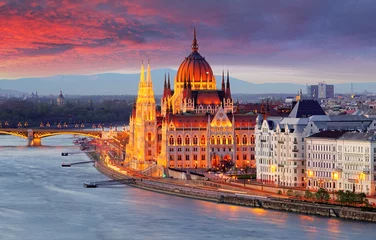 Deurstickers Boedapest Hongaars parlement, Boedapest bij zonsondergang