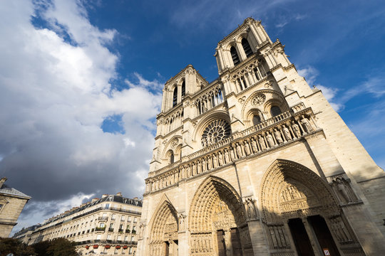 パリ・ノートルダム大聖堂のイメージ