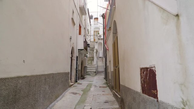 15164_The_narrow_street_with_the_apartments_on_the_side.mov