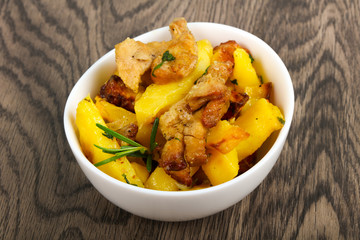 Fried potato with pork