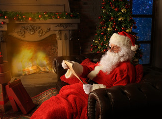 Santa Claus bring the sack with gifts for Christmas.