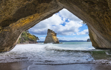 Felsentor an der Paziikküste der Halbinsel Coromandel, Neuseeland,nordinsel © Uwe