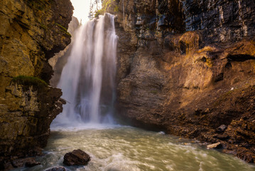 Obraz na płótnie Canvas Waterfall in Johnston Canyon, Banff National Park, Canada