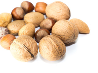 Nussmischung isoliert