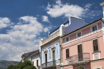 Fototapeta na wymiar Civitaquana (Pescara, Italy): houses