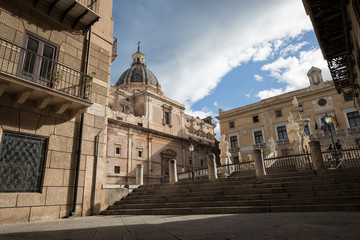 Fototapeta premium Famous fountain of shame on baroque Piazza Pretoria, Palermo, Sicily, Italy