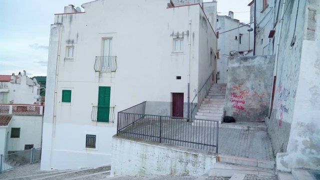 15176_Houses_and_aparments_in_the_small_town_of_Rodi.mov