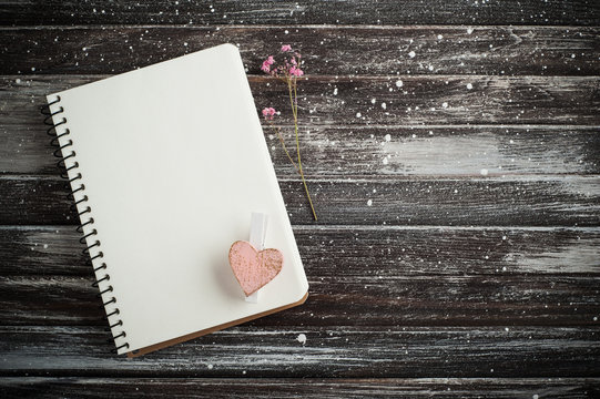 Empty notebook, pink heart
