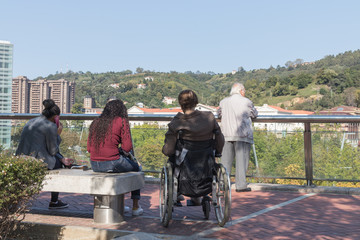 Jung und alt mit und ohne Handicap