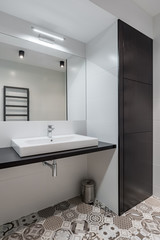 Bathroom with countertop basin