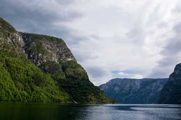 Fototapeta premium Naeroyfjord, Sogn og Fjordane, Norwegen