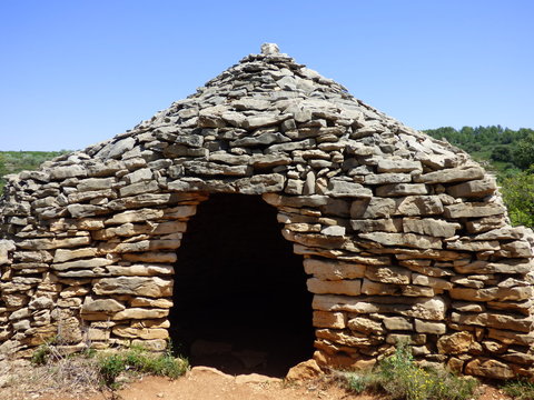 Tirig. Pinturas rupestres, Cueva de los Caballos y  Cuevas del Civil. Patrimonio de la Humanidad por la UNESCO en Barranco Valltorta,Castell&oacute;n, (Comunidad Valenciana, Espa&ntilde;a)
