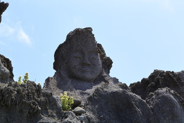 十六羅漢岩　遊佐町吹浦　Jurokurakan / Fukura, Yuza, yamagata / Stone Buddha