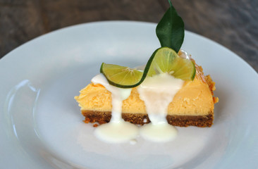 Lemon cheese cake