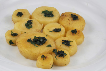 Gedünstete Pastinaken als Beilage