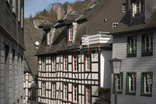Vakwerkhuizen in Monschau in de Eifel, Duitsland