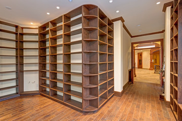 Traditional style library with built-in bookshelves