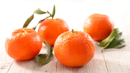 fresh clementine and leaf