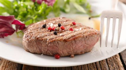 grilled beef steak and salad