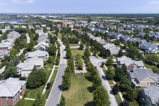 Neighborhood Aerial View With Parkway