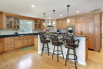 Kitchen with breakfast bar