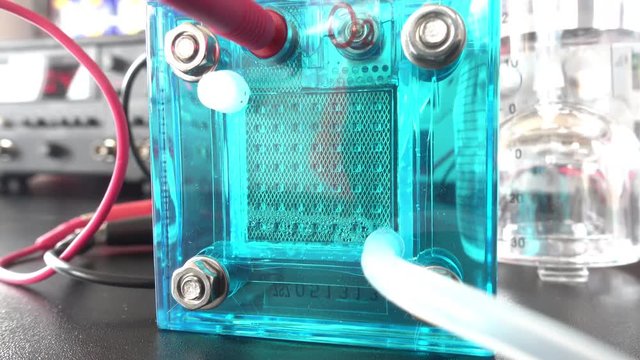 reversible hydrogen storage cell in the laboratory