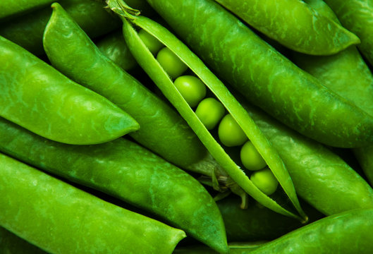 green peas - background